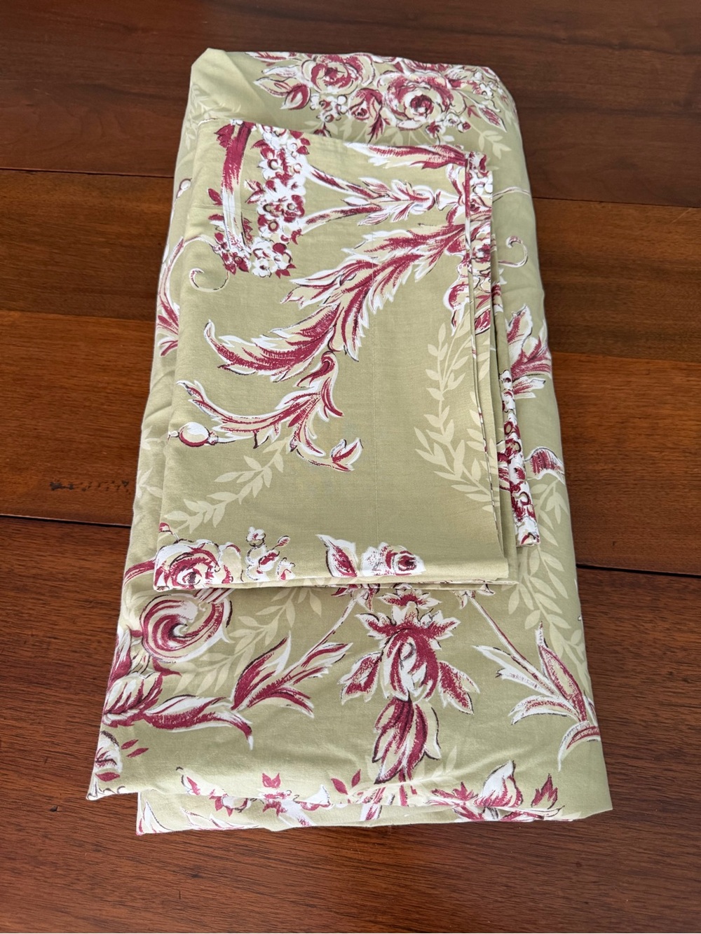 Pottery Barn Chantal Toile bedding set: full/queen duvet cover, 2 standard shams